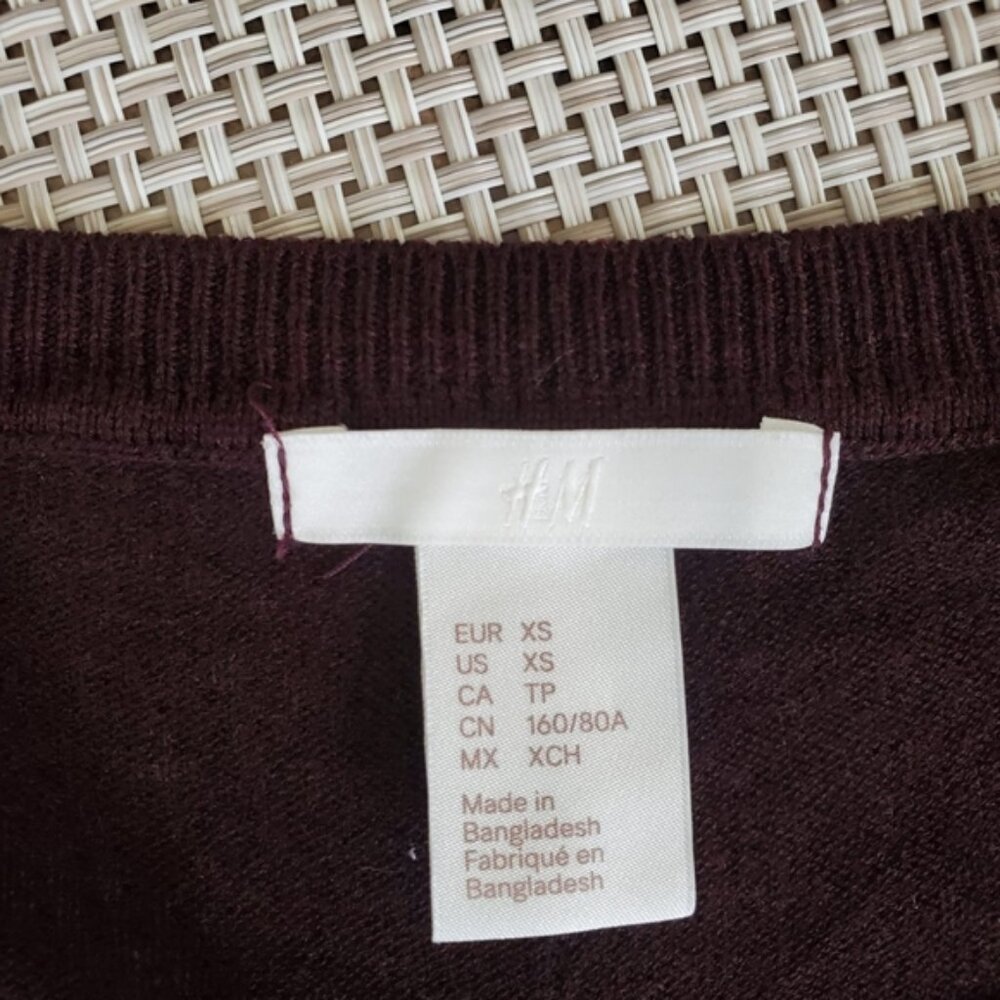 H&M Women Sweater XS Burgundy Lightweight Crewneck Soft Flowy Casual Top - Picture 6 of 6